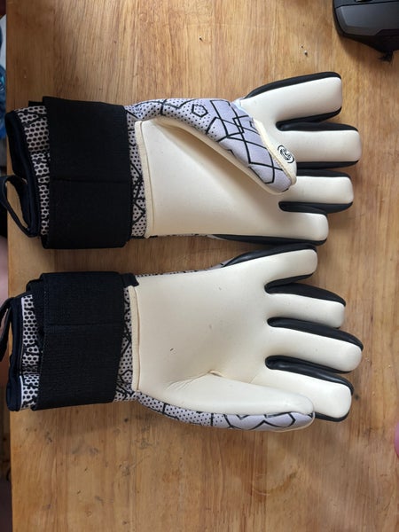 Size 8 HPG Camp Shutout Goalie Gloves (New)