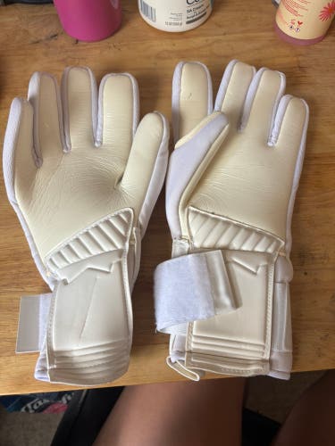 Sogility Medium/Large Goalie Gloves (New)