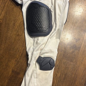 Set Small Adult Nike pro hyperstrong girdle and tshirt  (Used)