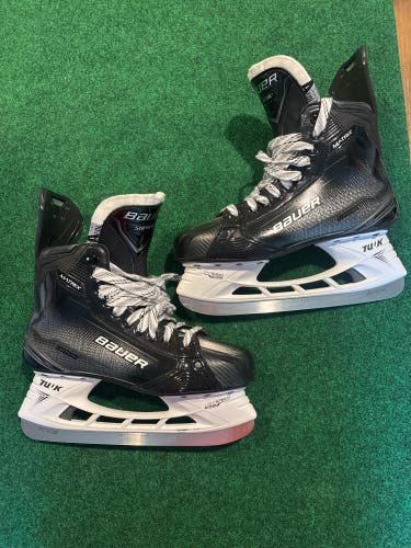 Senior Bauer S24 Supreme Matrix (SMU) Hockey Skates (Fit 1) Size 10.5 (Used)