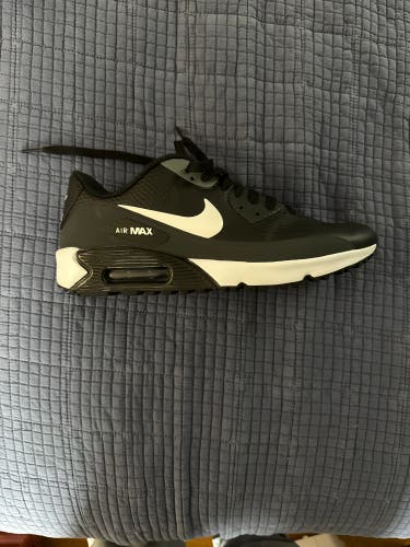 Men's Size M 9.0 (W 10.0) Nike Air Max 90 G Golf shoe, Black