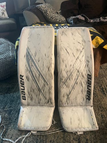 34" 2024 Bauer Vapor Hyperlite 2 Goalie Leg Pads Pro Stock (Used)