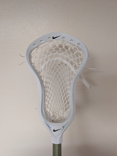 Nike L4 Head strung with Hero 4 (New)