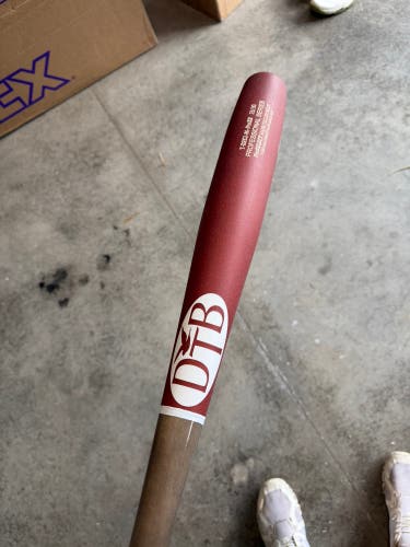 2025 Dove Tail Bat Bat (-3) 30 oz 33" (Used)