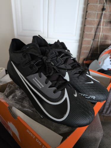 Black Men's Size M 11.0 (W 12.0) Adult Nike Cleats (New)