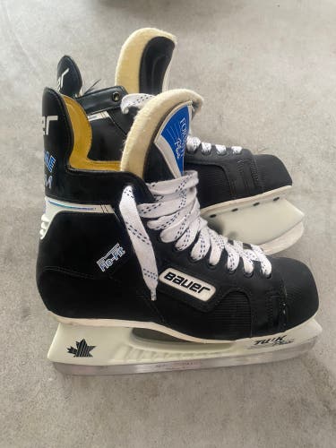 Bauer Supreme 3000 Hockey Skates Regular Width 7.5
