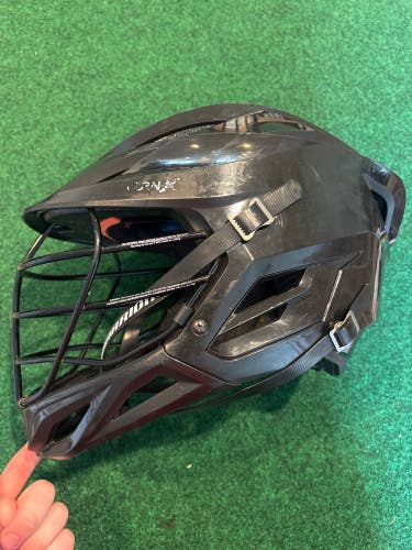 Black Adult Warrior Burn X Helmet (Used) | Medium