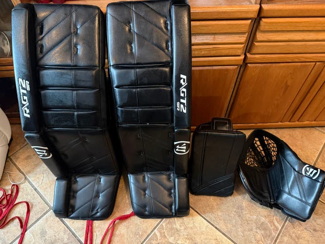 35" Warrior Ritual GT2 Full Right Goalie Full Set (Used)