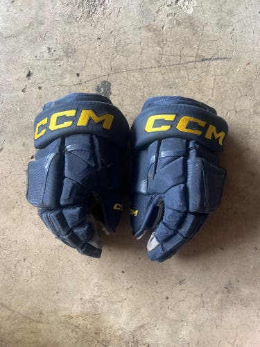 CCM HG12 Gloves 14" Pro Stock (Used)