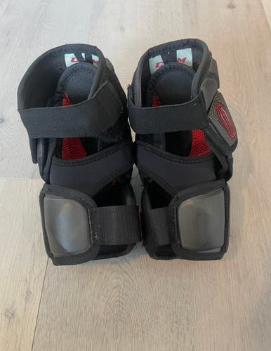 Senior Medium CCM RBZ Pro Elbow Pads (Used)