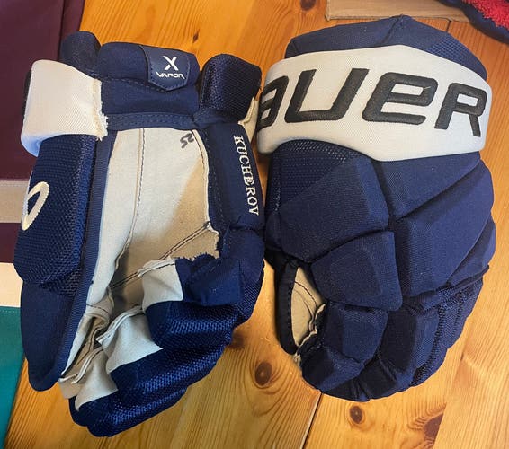 Pro Stock Game Used Bauer Vapor Hyperlite Gloves 13" Nikita Kucherov Lightning (Used)