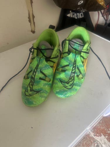 Men's Size M 11.5 (W 12.5) Nike Alpha Menace Pro Mid Top (Used)