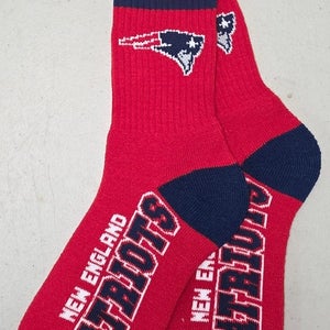 60618-7 Mens NFL NEW ENGLAND PATRIOTS 4 Stripe Crew Socks MEDIUM New RED