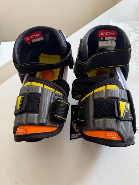 Senior Large CCM Super Tacks AS1 Elbow Pads (New)