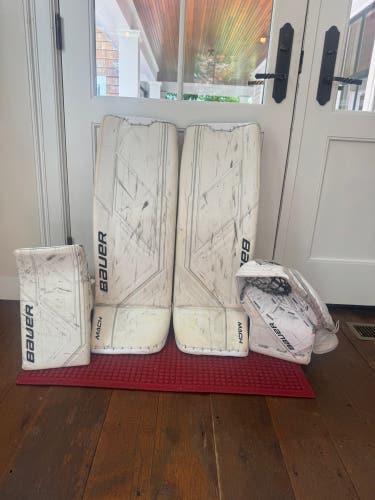 35" 2022 Bauer Mach Regular Goalie Full Set (Used)
