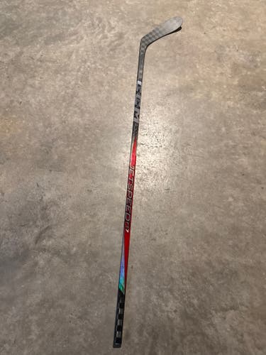 Intermediate CCM JetSpeed FT7 Right Handed Hockey Stick P28 65 Flex (Used)