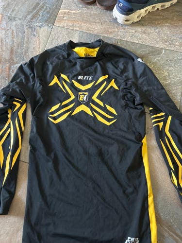 Elite Hockey Black Small Men's Compression Shirt (Used)