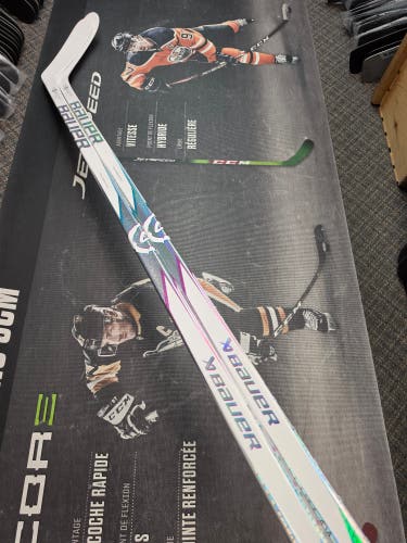 2 PACK | P28M | 70 Flex NEW! Senior Bauer Proto2 Right Handed Hockey Stick Pro Stock (New)