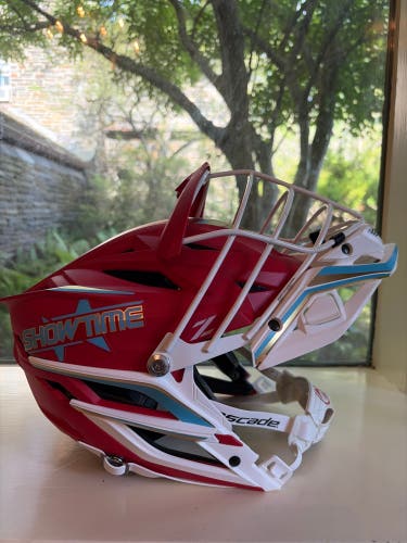 Cascade Z Showtime Helmet (New)
