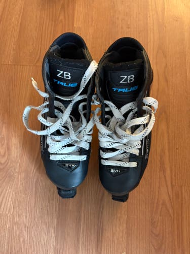2025 True Pro Custom Hockey Skates Regular Width Pro Stock 12 (Used)