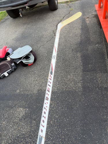 Senior Sher-Wood T20 Right Handed Hockey Stick 77 Flex (Used)