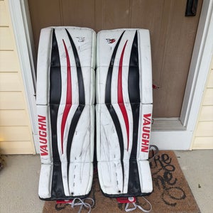 35" Vaughn Velocity V7 Goalie Leg Pads (Used)