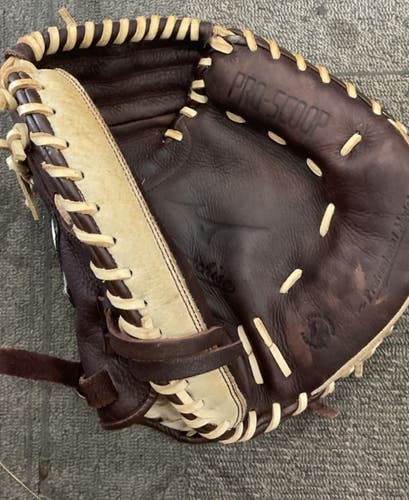 Mizuno RH Catcher's Franchise Baseball Glove 33.5" (Used)