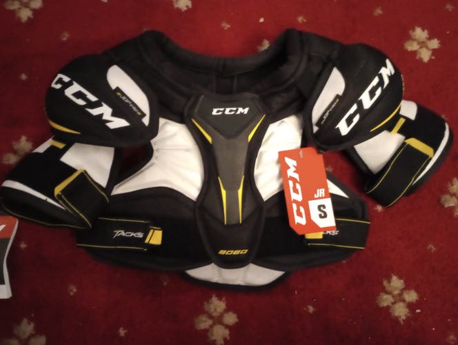 Junior Small CCM Tacks 9060 Shoulder Pads (New)