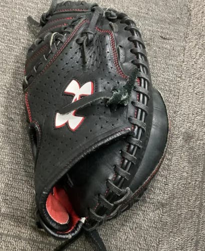 Under Armour RH Catcher's UACM-200Y Baseball Glove 31.5" (Used)