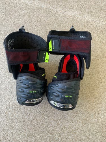 Intermediate Large Bauer Vapor Hyperlite Elbow Pads (Used)…..