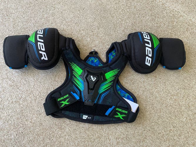 Small Youth Bauer X SERIES Shoulder Pads (New)