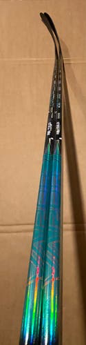 Senior Bauer Vapor Flylite Right Handed Hockey Stick P28 77 Flex Pro Stock (New)