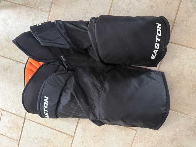 Senior XL Easton Mako M3 Hockey Pants (Used)