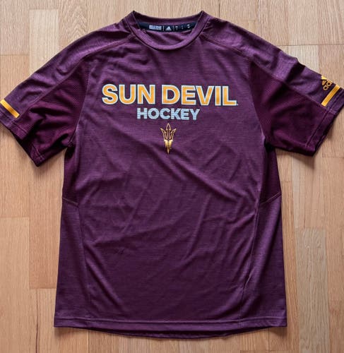 Pro Stock NCAA Arizona Sun Devil (ASU) Hockey Adidas Workout T-Shirt - Size S (NEW)