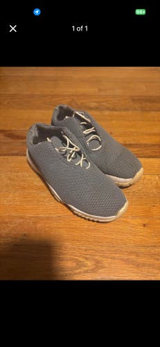 Jordan future low ‘grey mist’ Men's Size M 9.0 (W 10.0) Air Jordan Future Shoes (Used)
