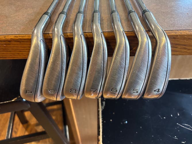 Men's 2022 Callaway Rogue ST Max OS Right Handed Iron Set Regular Flex (Used) Super Forgiving