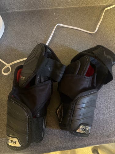 Senior Small Bauer Vapor X900 Lite Elbow Pads (Used)