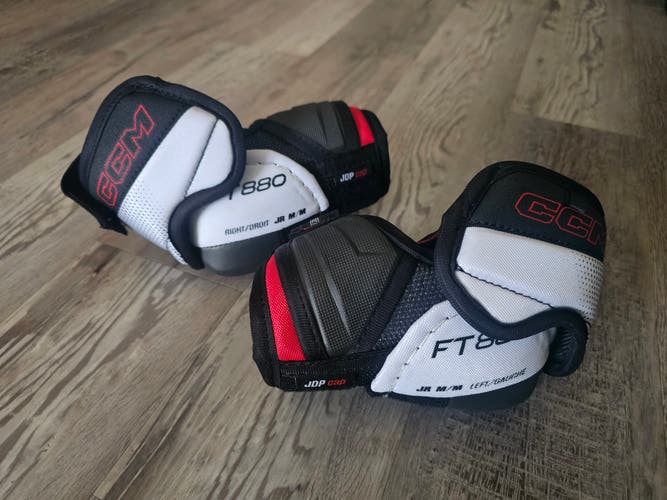 Junior Medium CCM Jetspeed FT880 Elbow Pads (Used)
