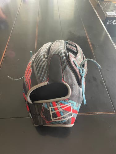 Rawlings REV1X RH Infield Baseball Glove 11.75" (Used)