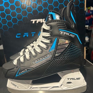 True Catalyst 3x4 Hockey Skates Regular Width Size 5.5 (New)
