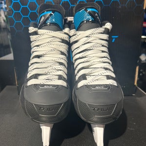 True Catalyst 3x4 Hockey Skates Regular Width Size 6.5 (New)
