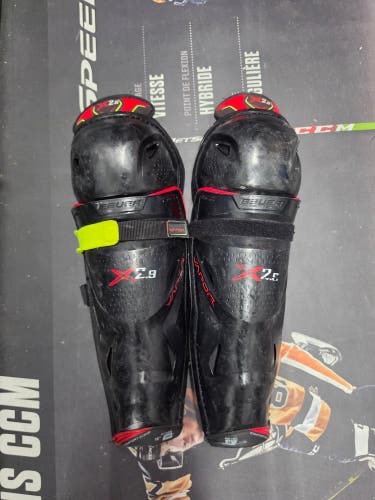 Senior Bauer Vapor X2.9 16" Shin Pads (Used)