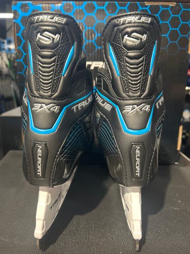 True Catalyst 3x4 Hockey Skates Regular Width Size 11.5 (New)