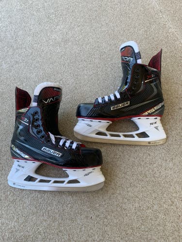 LIKE NEW  Bauer Vapor x 2.7 Hockey Skates Regular Width 6.5 (Used)