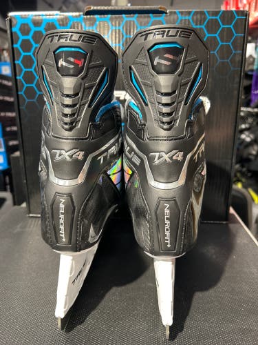 True Catalyst 7x4 Hockey Skates Regular Width 9 (New)