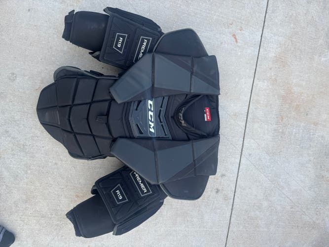 XL CCM Premier R1.9 Goalie Chest Protector (Used)