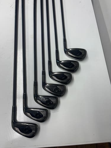 Men's Titleist T200 Right Handed Iron Set Stiff Flex (Used)