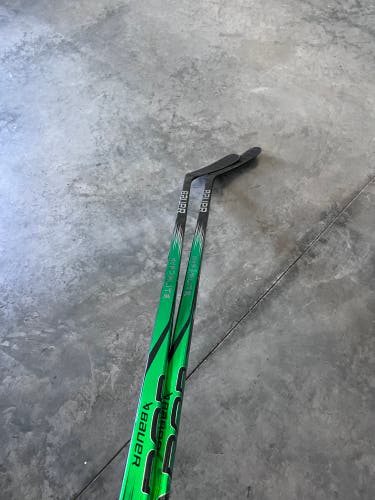 Senior Bauer Vapor Hyperlite 2 Right Handed Hockey Stick P92M 87 Flex (New)