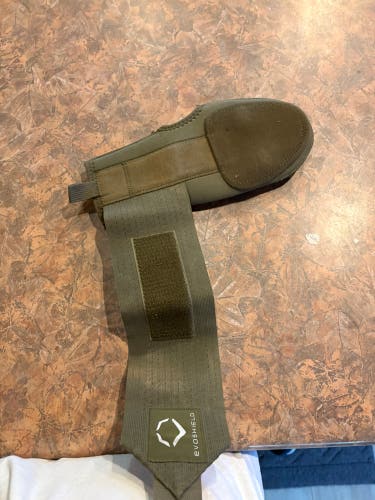 Green Senior EvoShield Sliding Mitt (Used)