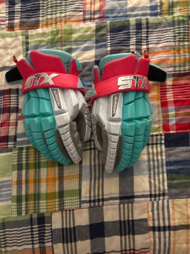 STX Surgeon RZR Lacrosse Gloves (New)